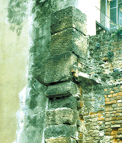 Pilastro romano