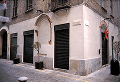 Via Barbaroux ang. via Mercanti