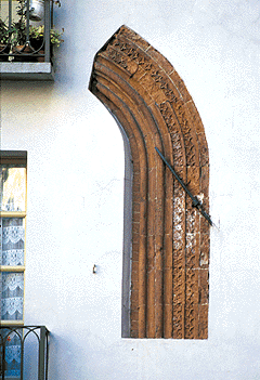 Finestra medievale